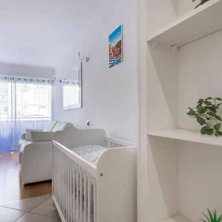 Apartment Sunny Studio With Balcony And Ac Near The Sea Nice