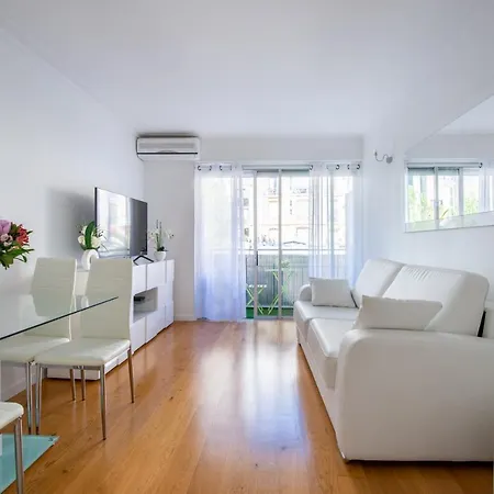 Sunny Studio With Balcony And Ac Near The Sea * Nice