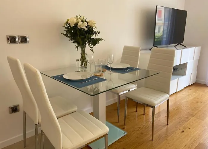 דירה Sunny Studio With Balcony And Ac Near The Sea *